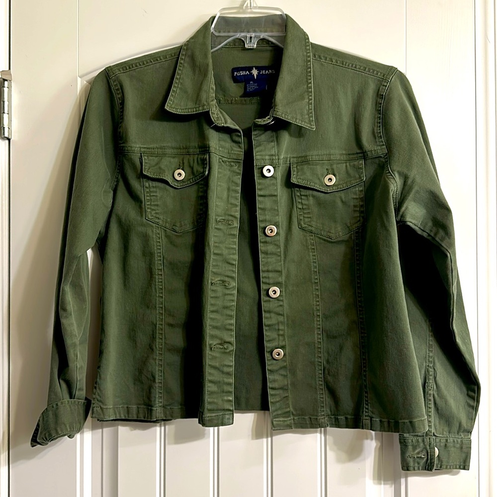 Green Jean Jacket with Collared Neckline and Utility Design